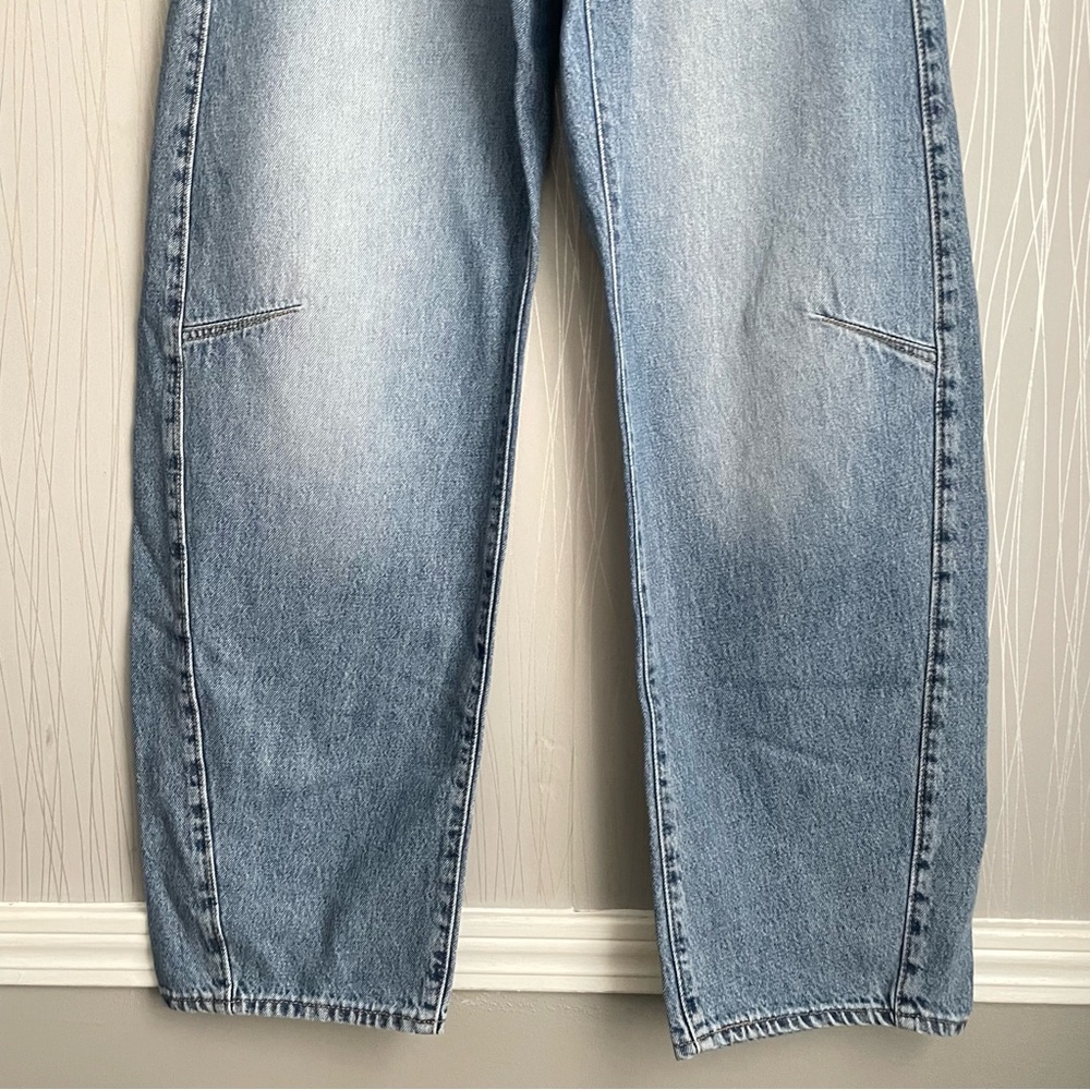 NWT Levi’s Cinch Barrel Jeans - Picture 7 of 16